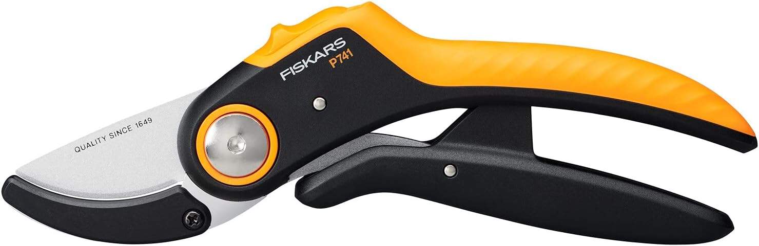 Fiskars Sekator kowadełkowy PowerLever z widoczną powłoką nieprzywierającą