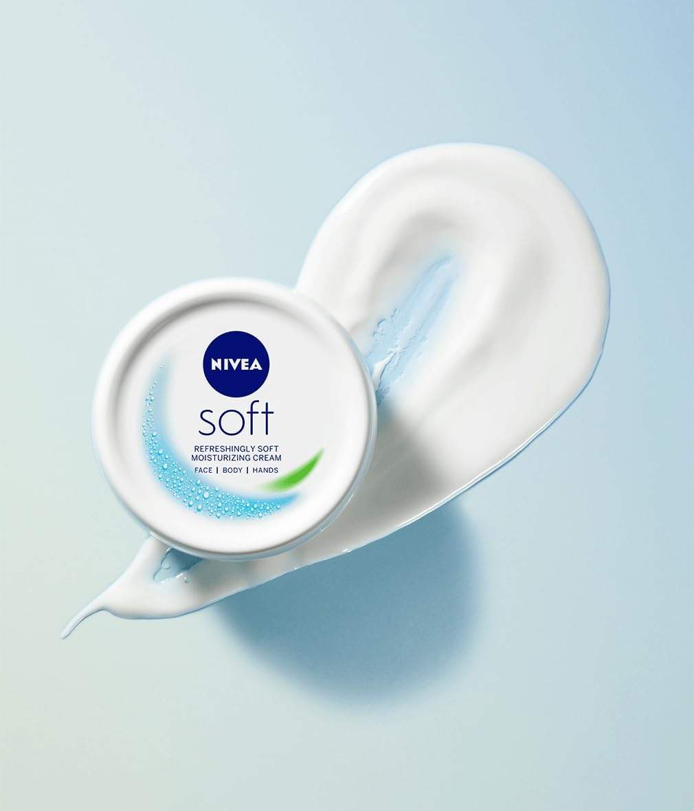 Zbliżenie na słoiczek NIVEA Soft