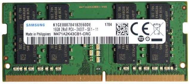 Moduł pamięci Samsung DDR4 16GB w zbliżeniu